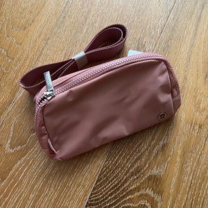 Lululemon Everywhere Bag Pink Pastel